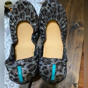 Black Leopard Tieks